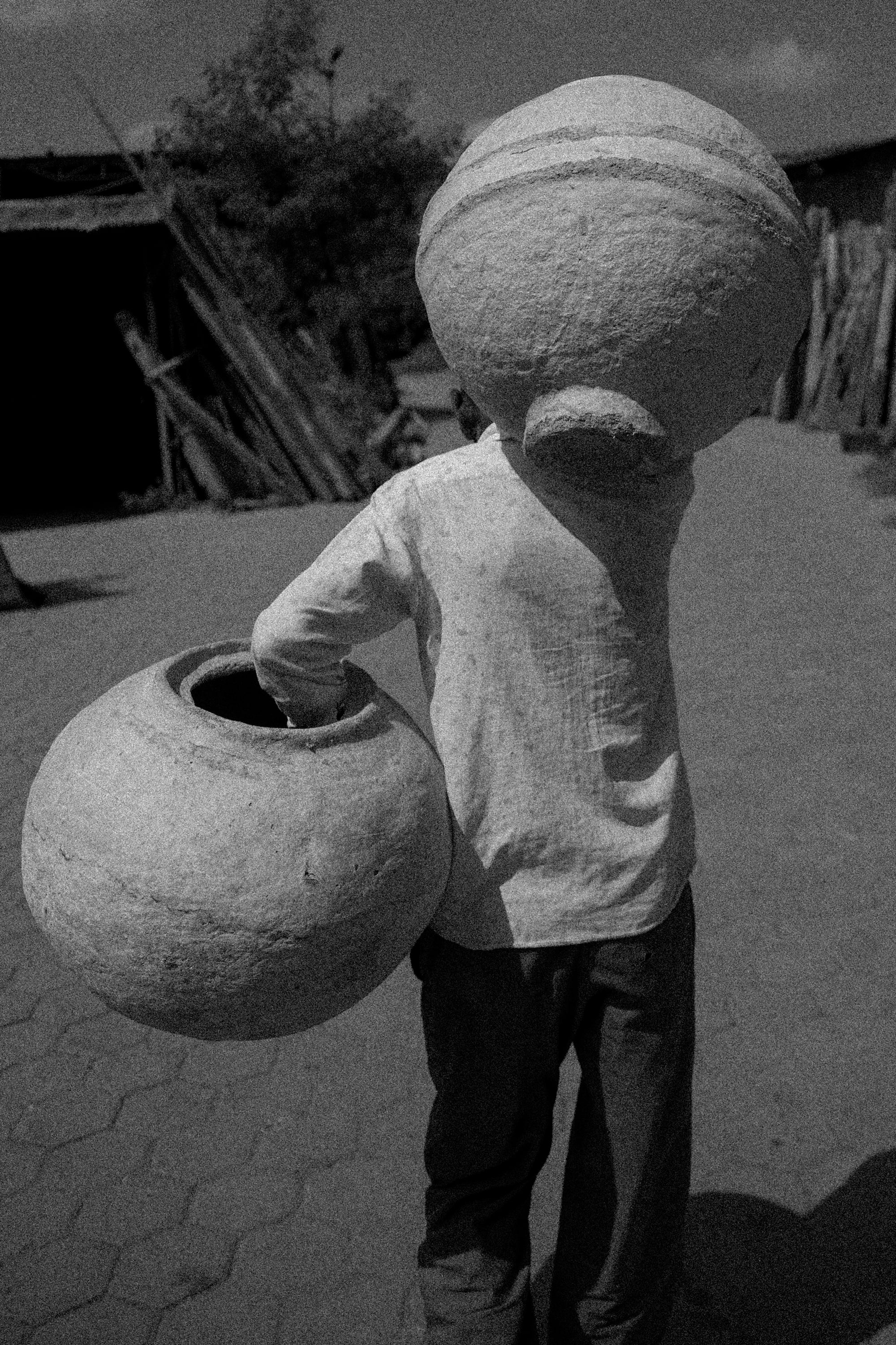 large paper mache pot no. 2607