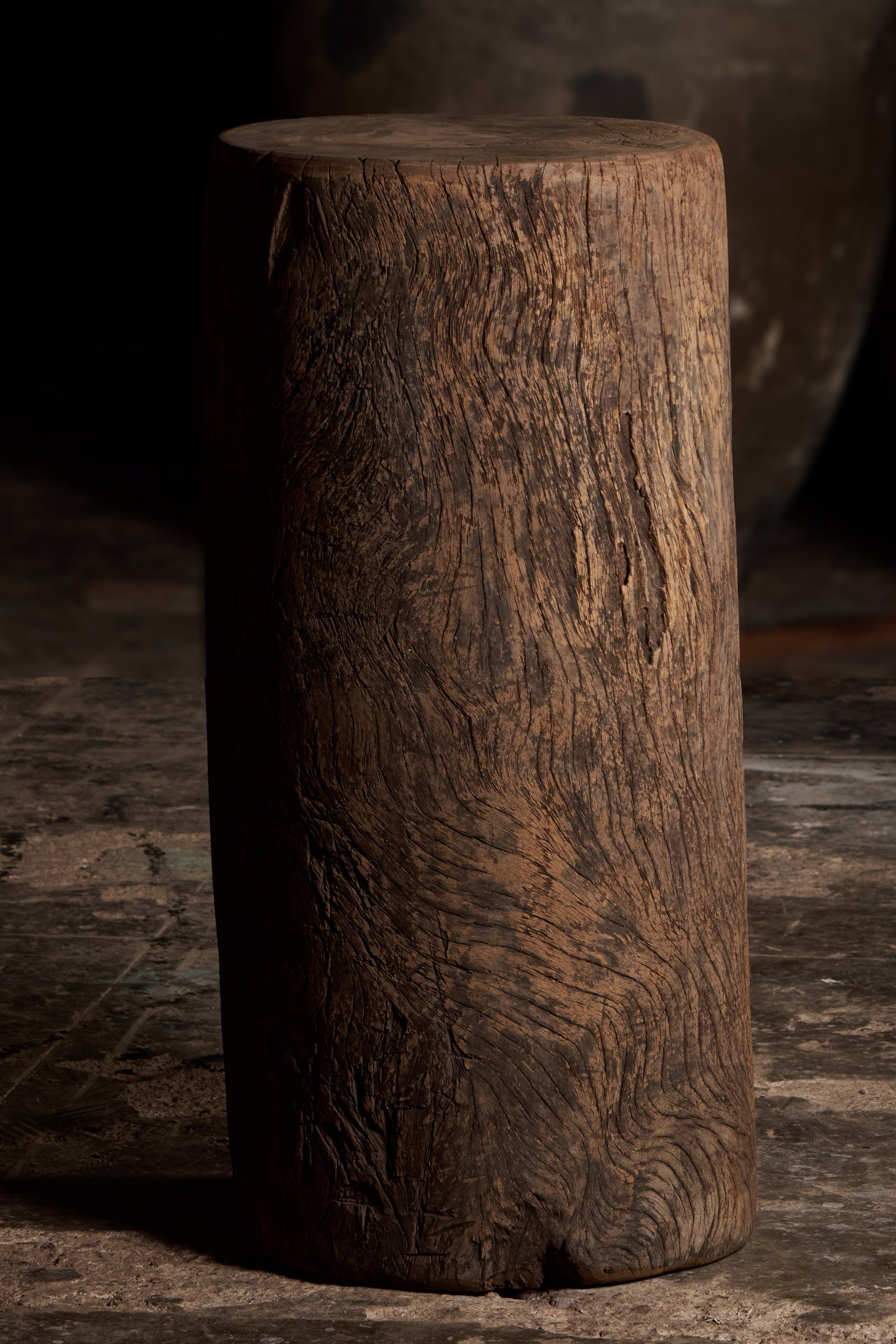 wooden pedestal no. 1206