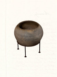 clay pot no. 3009