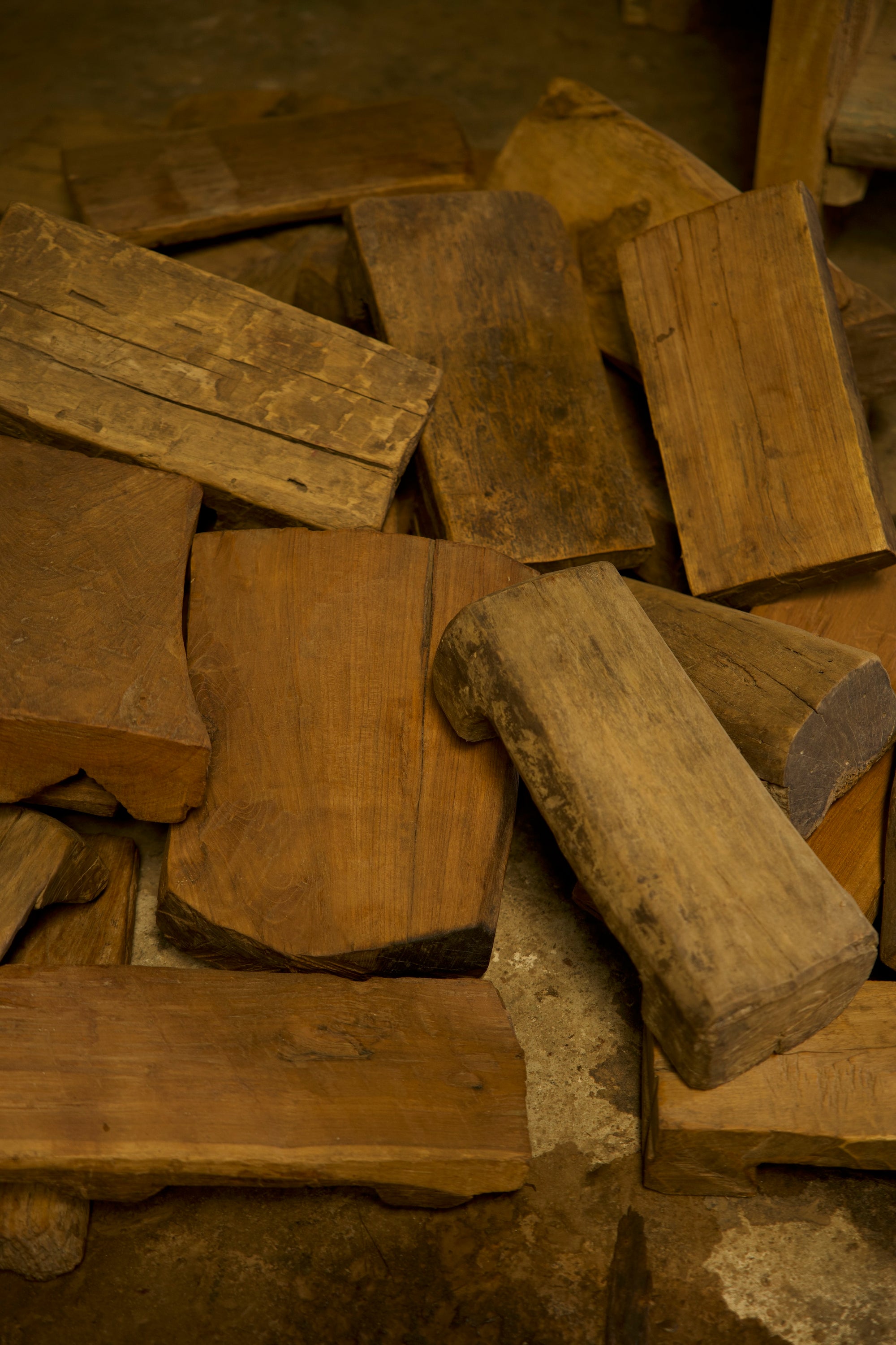 wooden bajot no. 0909