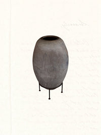 large clay pot no. 2604 with iron stand