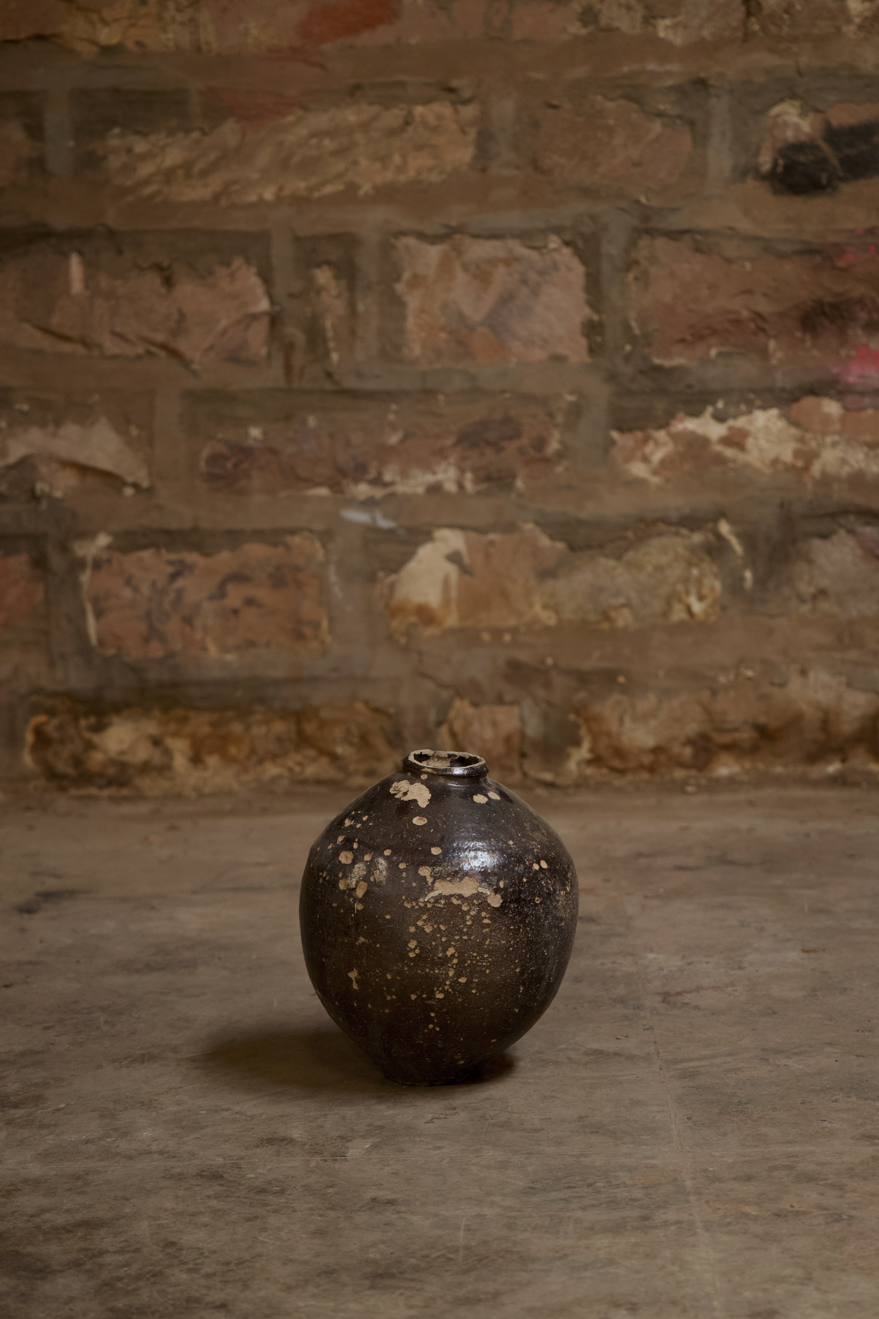 ceramic pot no. 2110