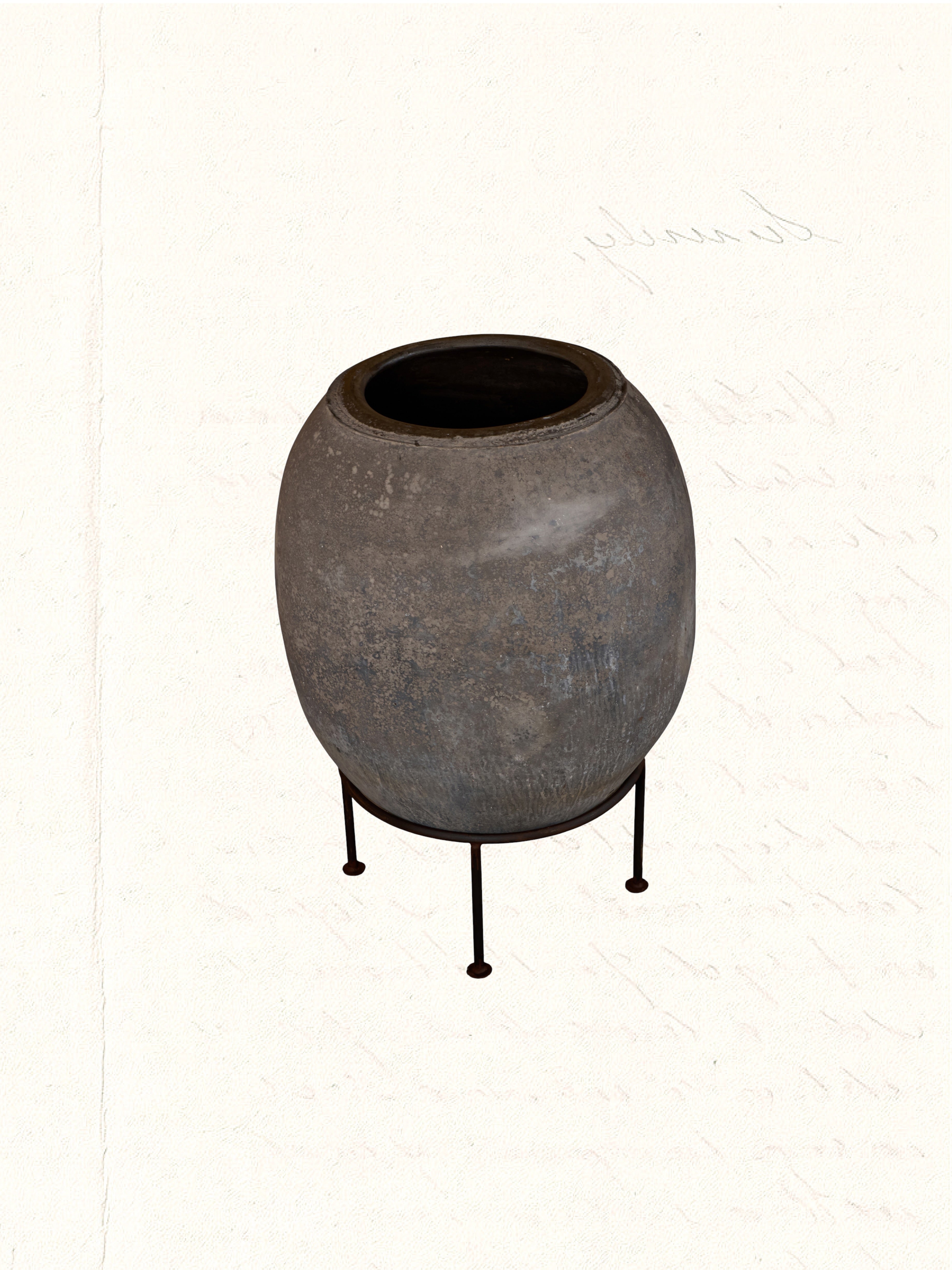 large clay pot no. 1601 with iron stand