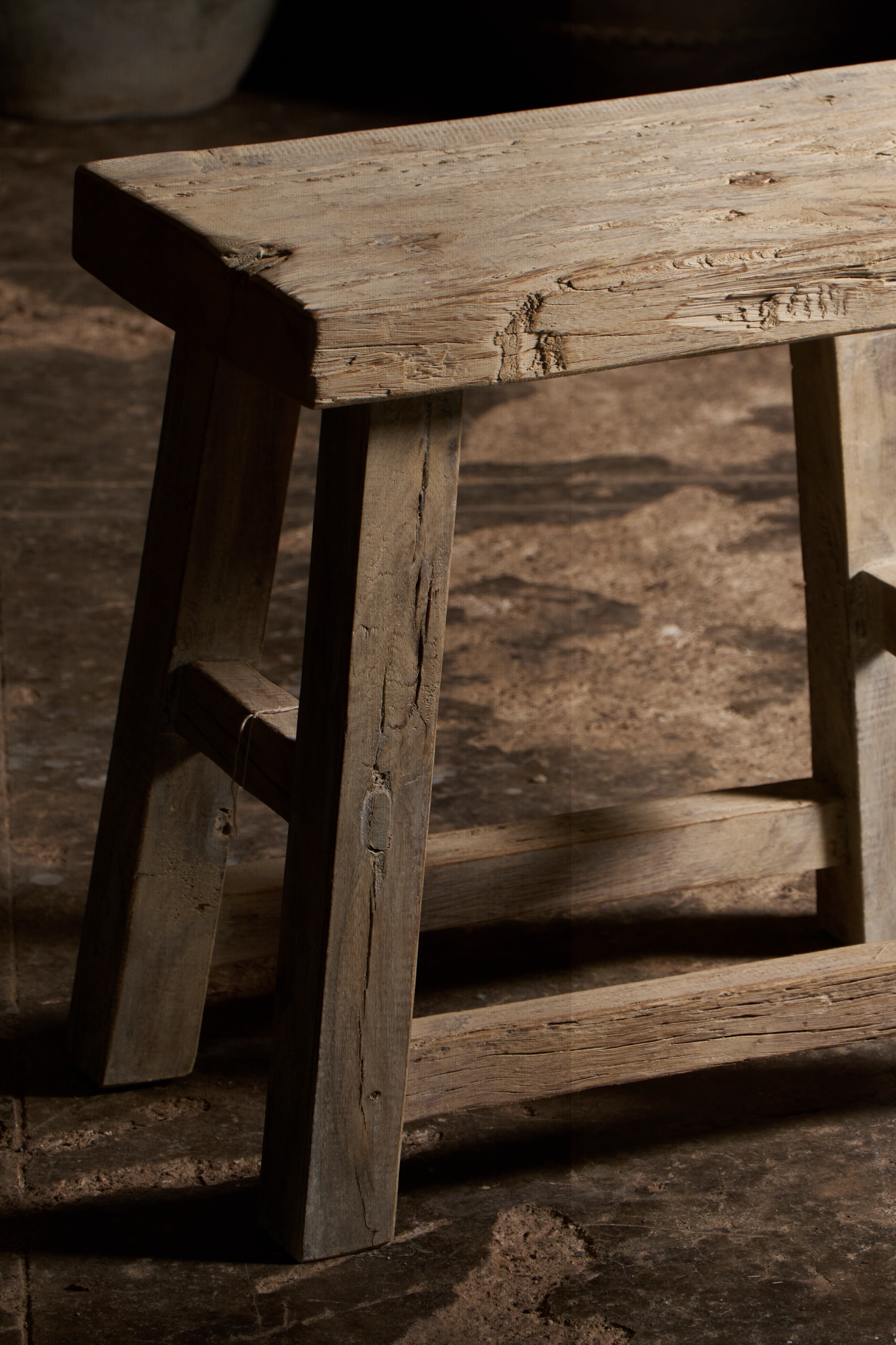wooden stool no. 0706