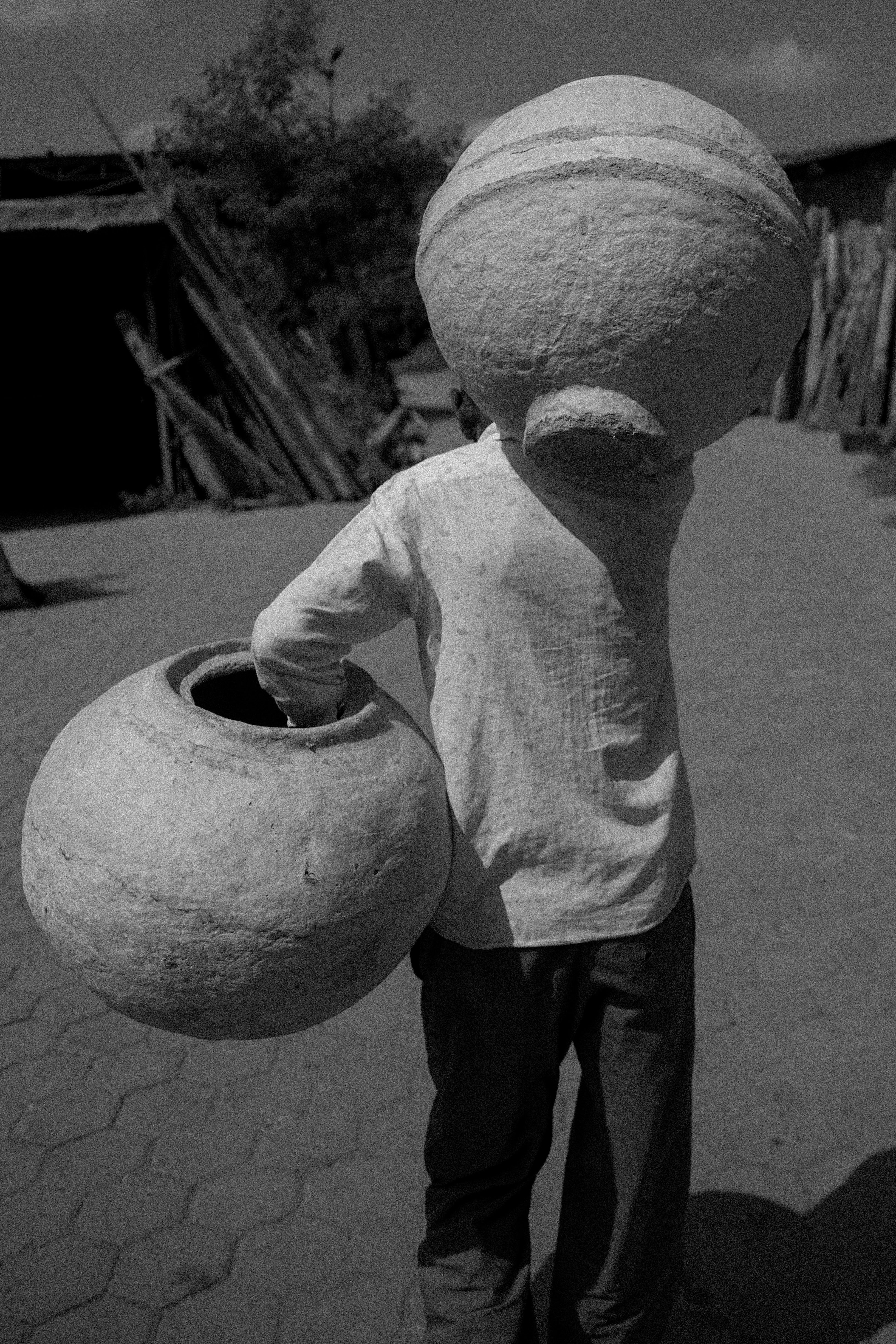 large paper mache pot no. 2607