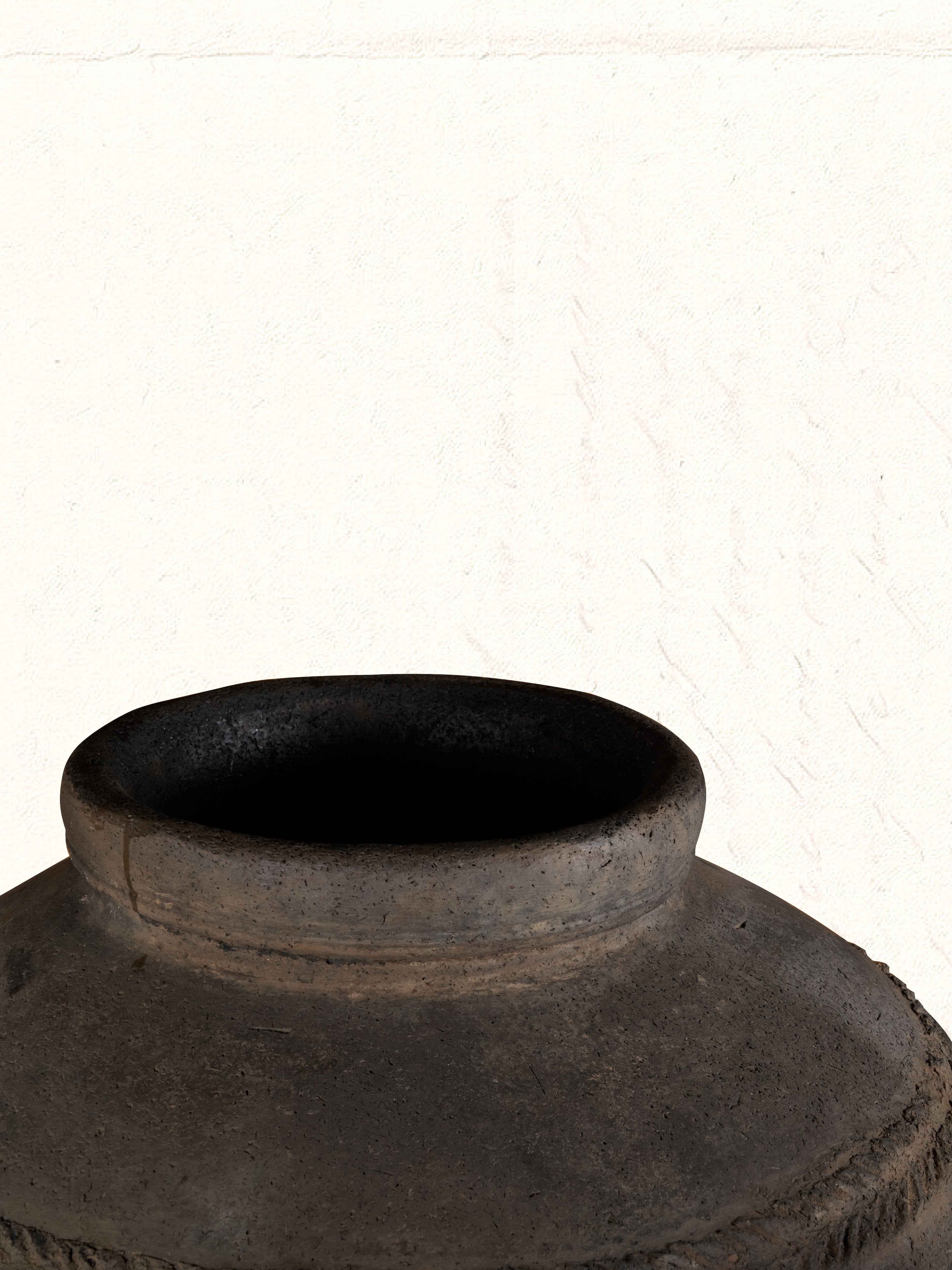 large clay pot no. 1905
